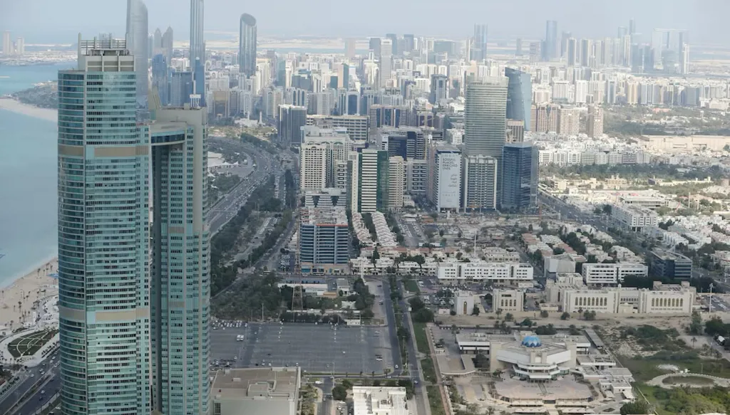 التأمين الصحي الإلزامي يدفع أرباح قطاع التأمين في الإمارات إلى 1.1 مليار دولار في 2025