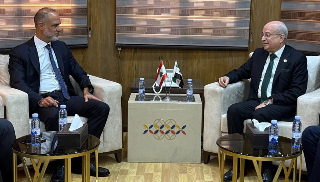 وزير الأشغال اللبناني في دمشق لبحث تعزيز التعاون في قطاع النقل