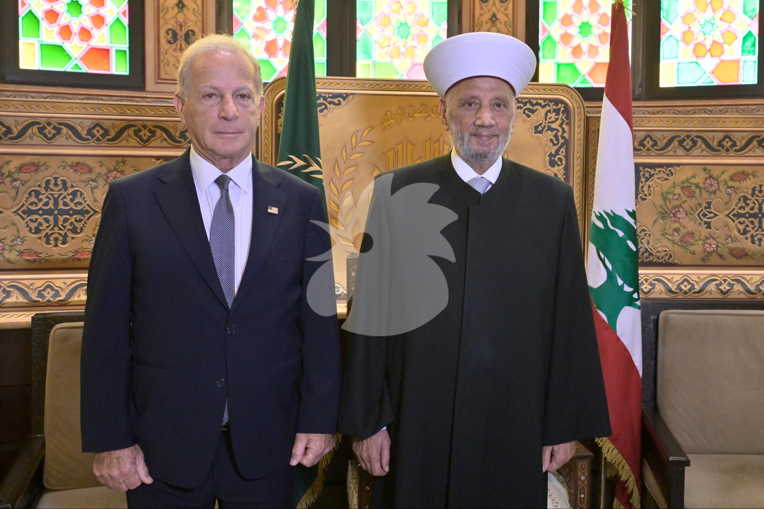 دريان (يمين) وعيسى (يسار). (نبيل إسماعيل)