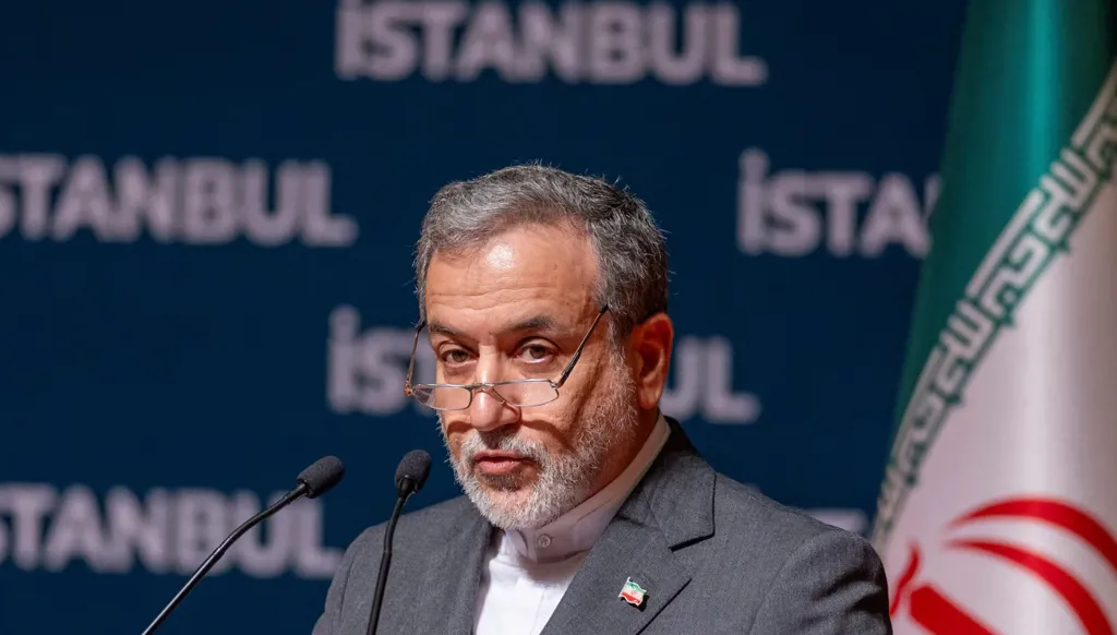 وزير الخارجية الإيراني عباس عراقجي (رويترز).
