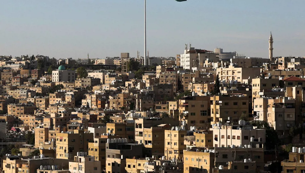 "إس آند بي" تثبت تصنيف الأردن عند "BB-"
