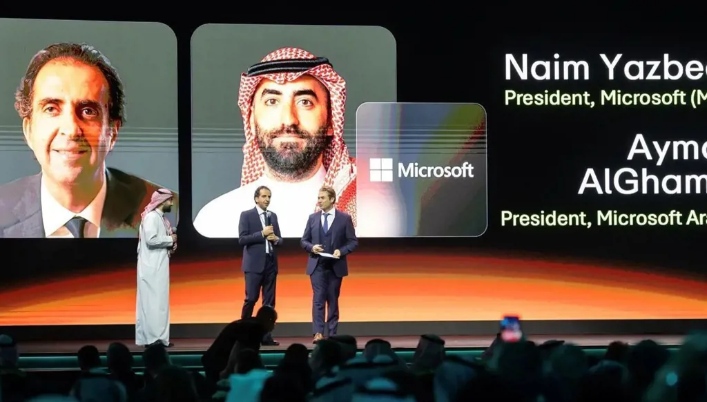 "مايكروسوفت" تتيح لعملائها منطقة مراكز بيانات سحابية في السعودية