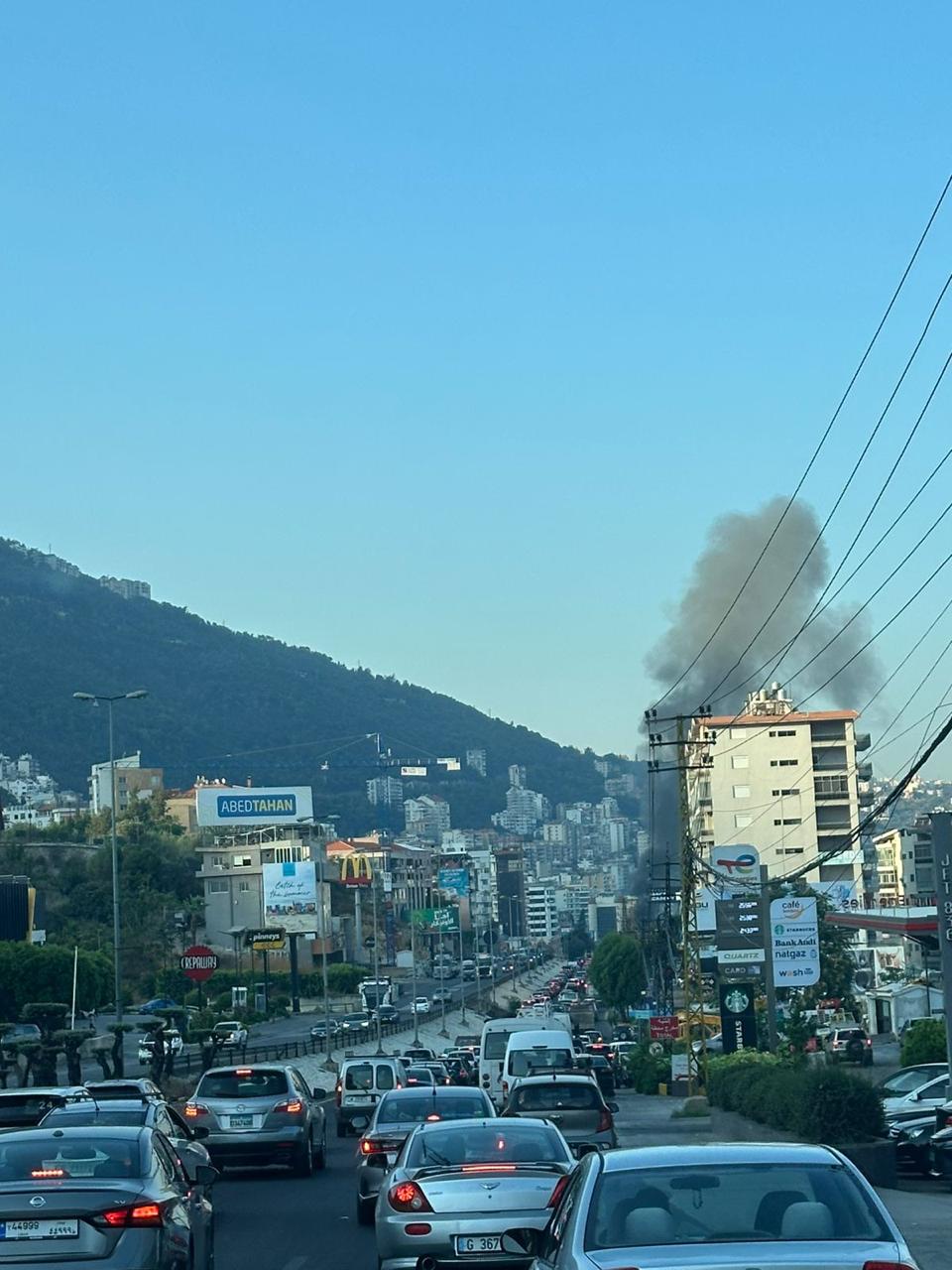 زحمة سير جرّاء الحريق (صورة متداوَلة).