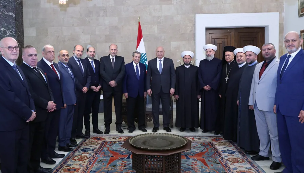 وفد "لقاء البقاع إنماء وانتماء" في قصر بعبدا. 