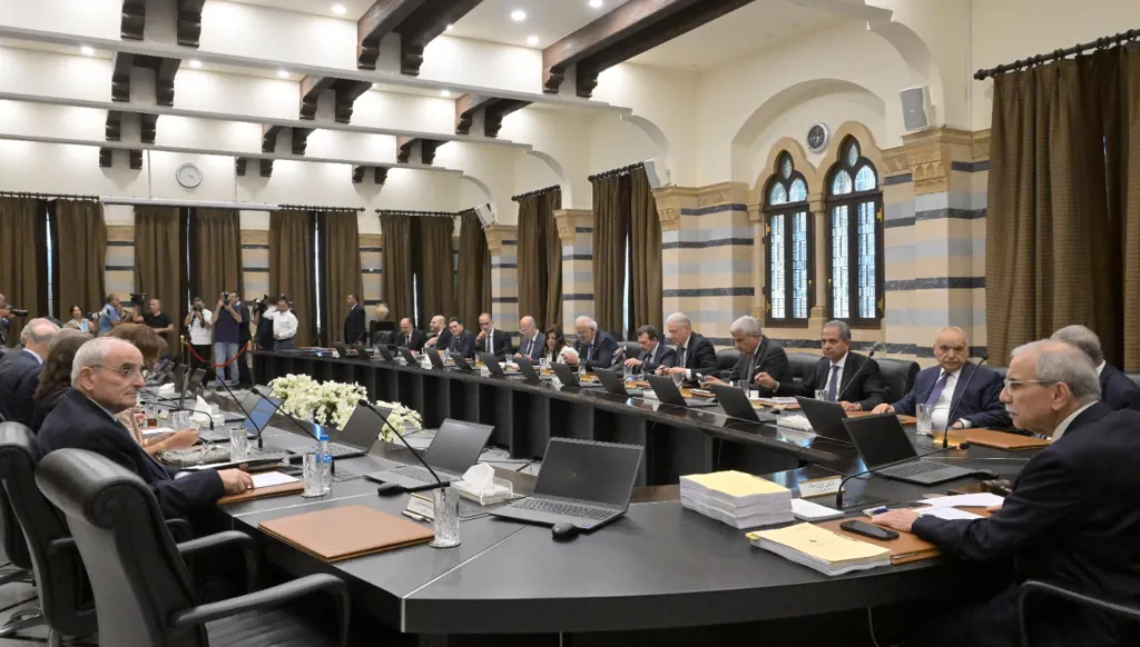 برودة بين الوزراء... ماذا يجري في الحكومة؟