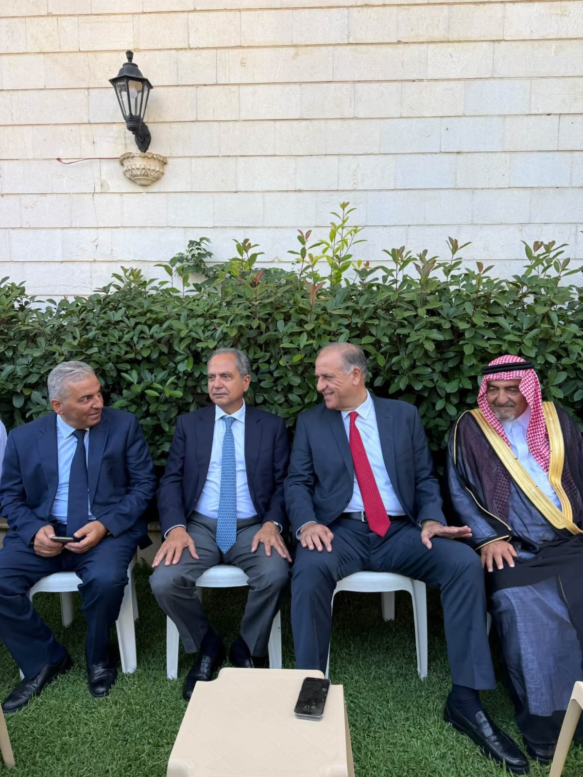وزير الطاقة جو صدي في دارة النائب محمد سليمان في عكار شمالي لبنان (النهار).