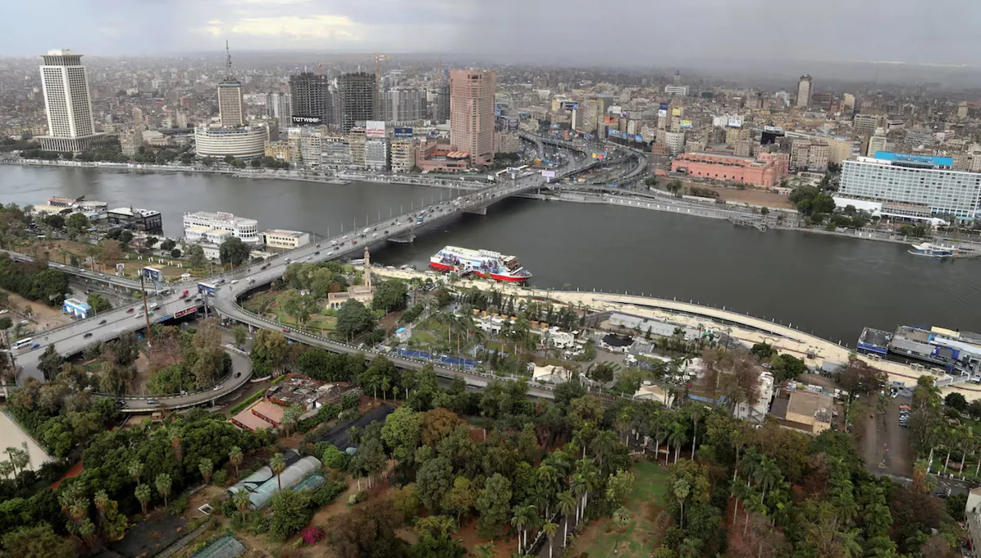 البطالة في مصر الأدنى منذ عقد.. والمتعطلات أربعة أضعاف الرجال