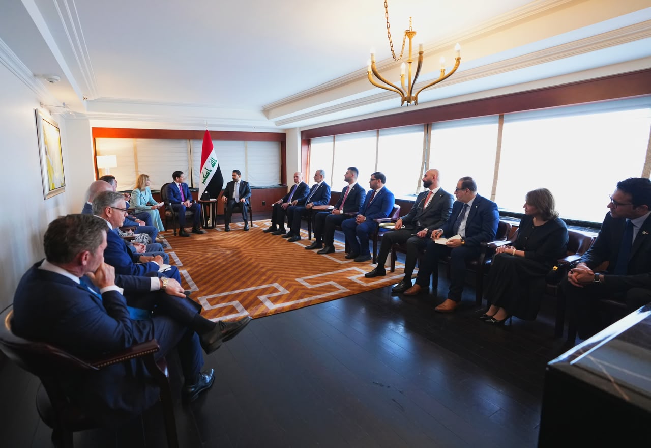 رئيس مجلس الوزراء العراقي علي الزيدي ووزير الخارجية الأميركي ماركو روبيو والوفد المرافق.