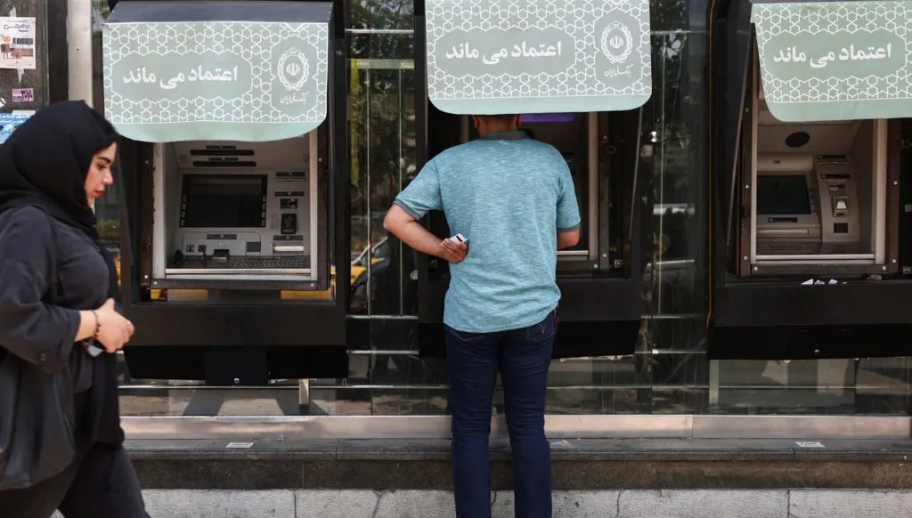 الإمارات تقيد معاملات بنك ملي مع إيران بعد مخالفات امتثال رقابية
