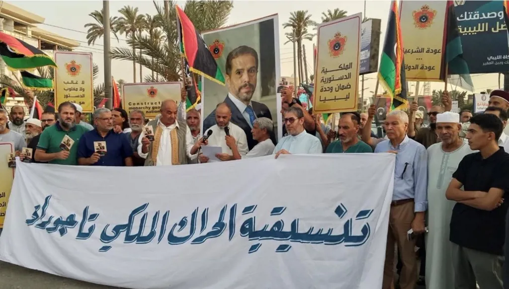 الملكية تطرق باب ليبيا من مصراتة... مشروع سياسي أم حنين للماضي؟