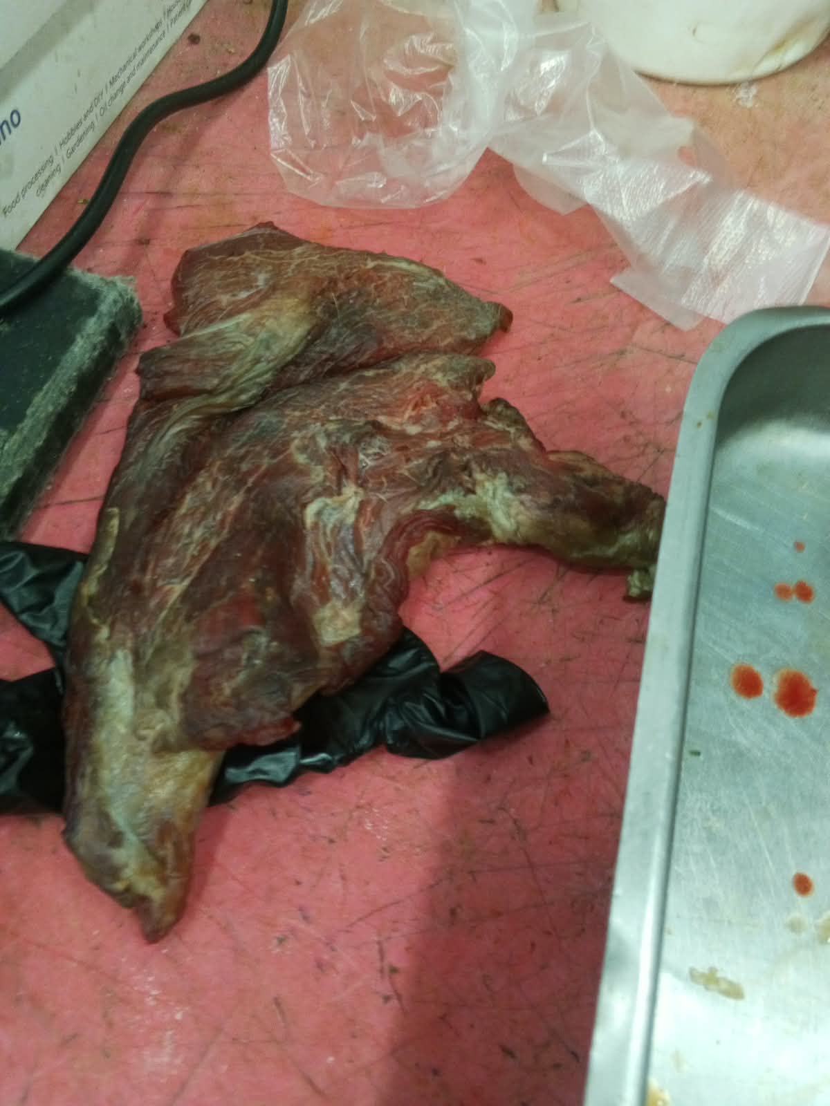ضبط مخالفات صحية خلال جولات رقابية على عدد من الملاحم في مناطق عدة من العاصمة (بلدية بيروت)