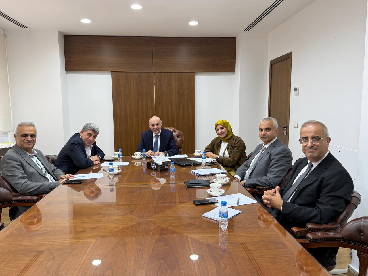 اجتماع في وزارة المالية