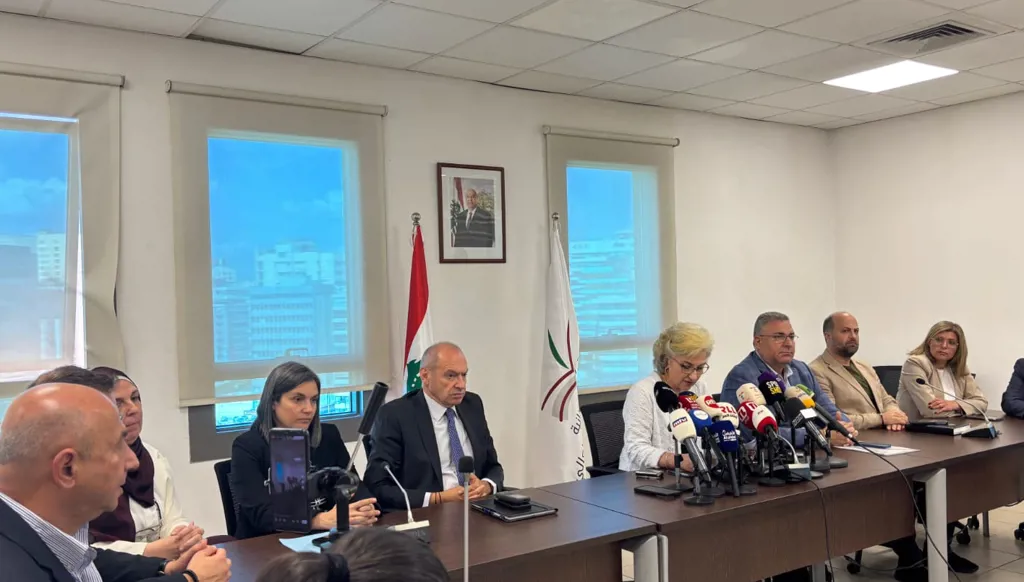 مشروع تجميع المدارس الرسمية: معارضة ديماغوجية لنواب وسياسيين