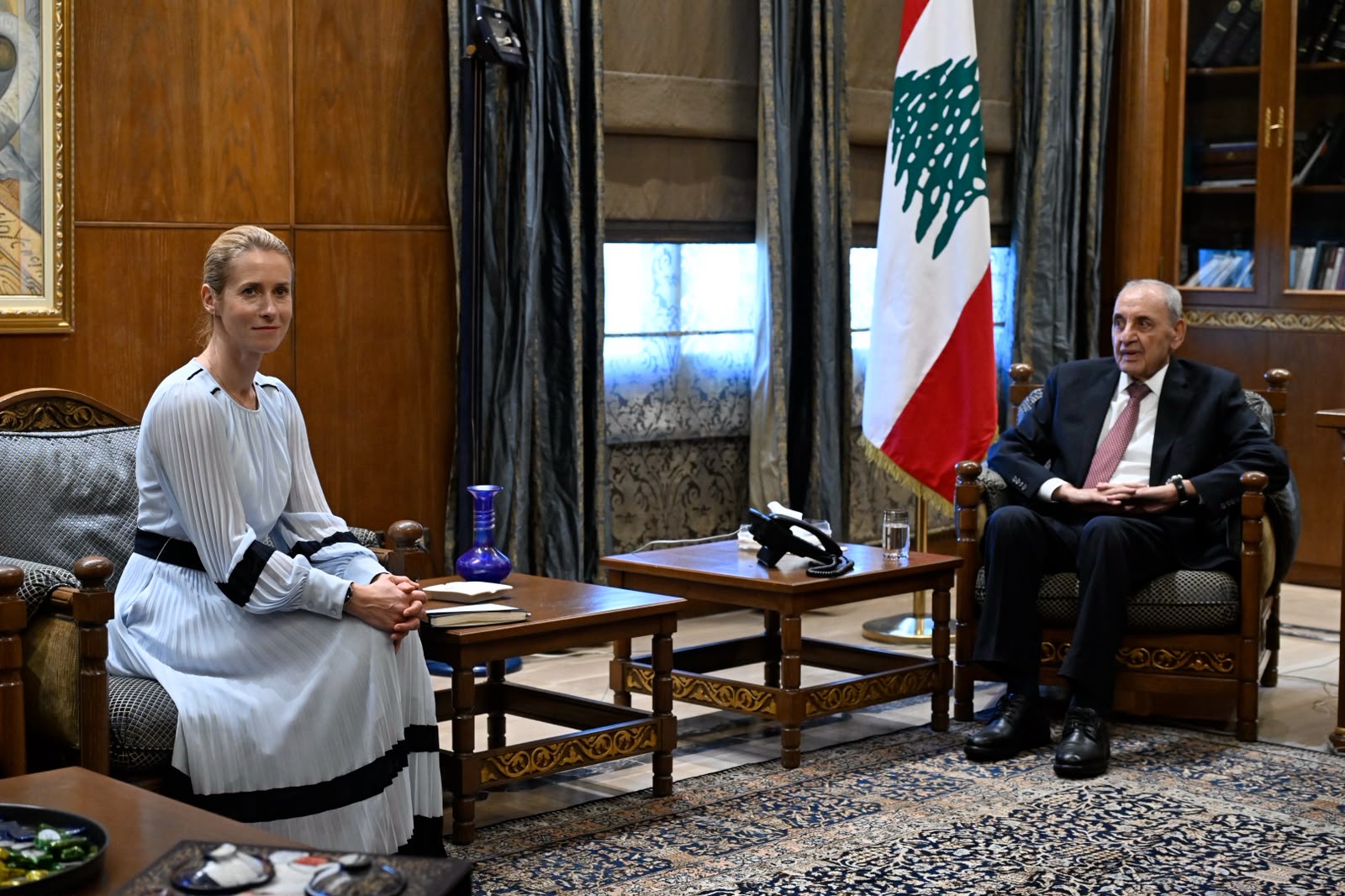 الرئيس برّي مستقبلاً كالاس (حسام شبارو).