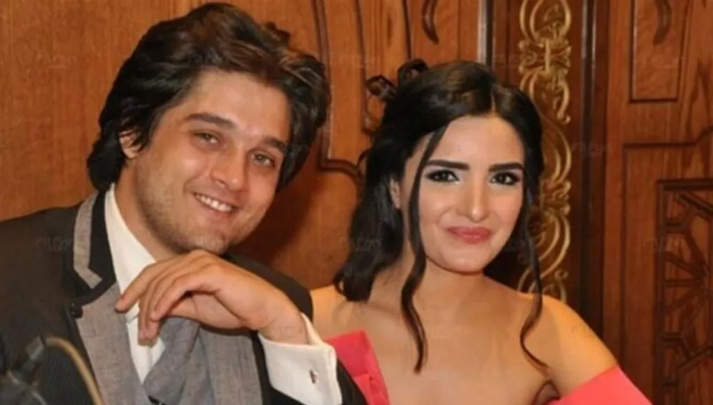 عمر خورشيد يعلن طلاقه من ياسمين الجيلاني بعد عقد من الزواج