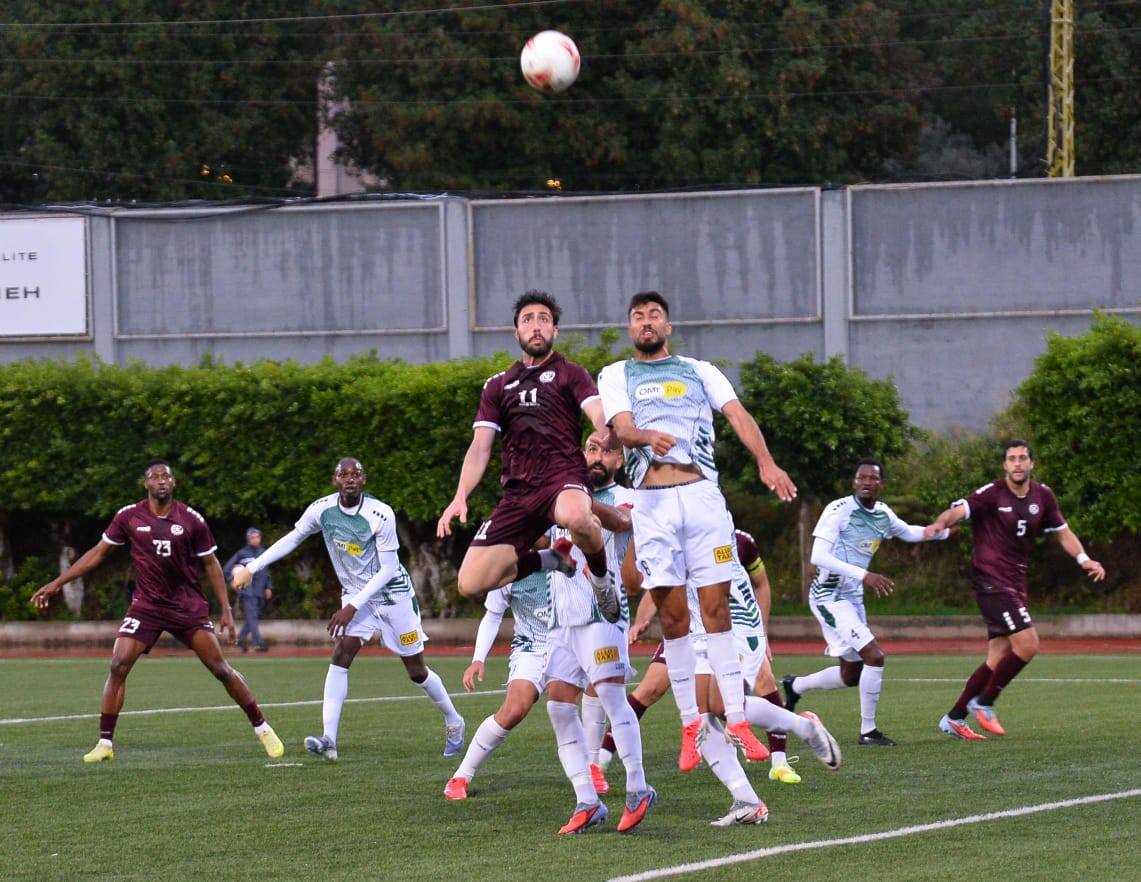 يتربع النجمة على صدارة الدوري اللبناني بانتظار اكتمال مباريات الغريم التقليدي الأنصار. (وكالات)