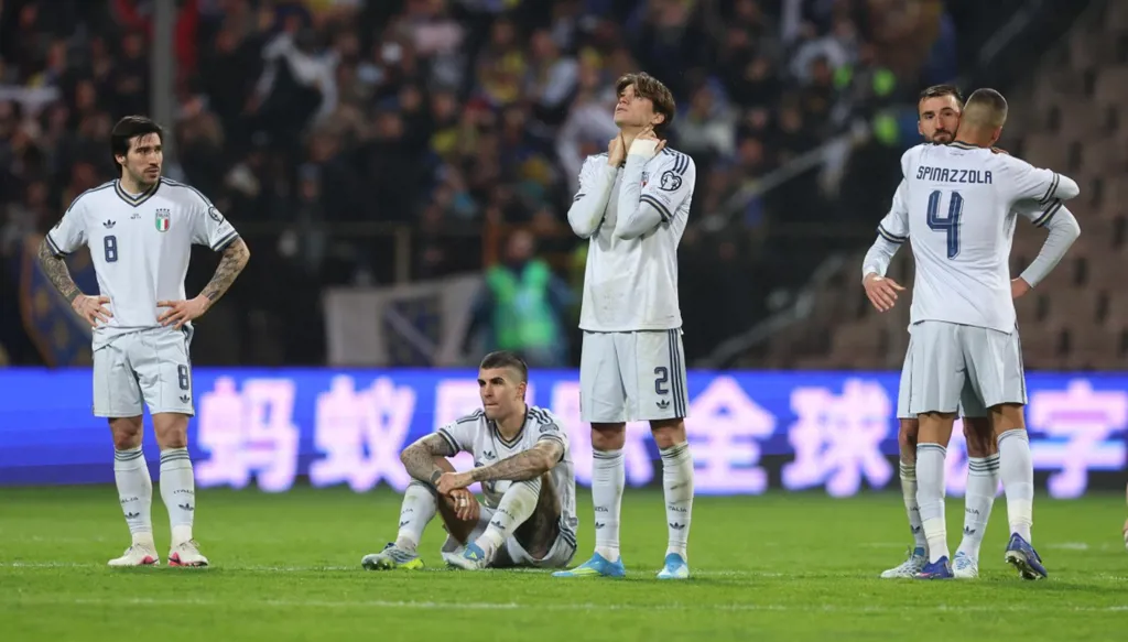 جنة كرة القدم تتحط... كيف فقدت إيطاليا نظامها الكروي؟