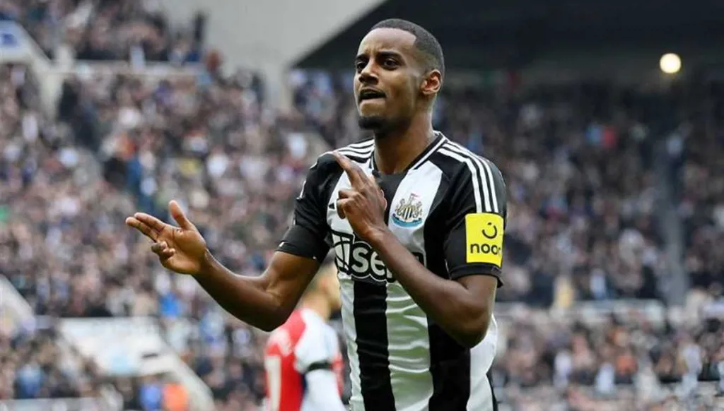 ليفربول يستعد لتقديم عرض ثانٍ لضم إيزاك بشرط واحد