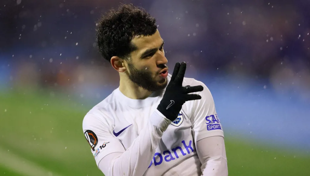 زكريا الواحدي... مكر المهاجمين في انطلاقات ظهير طائر