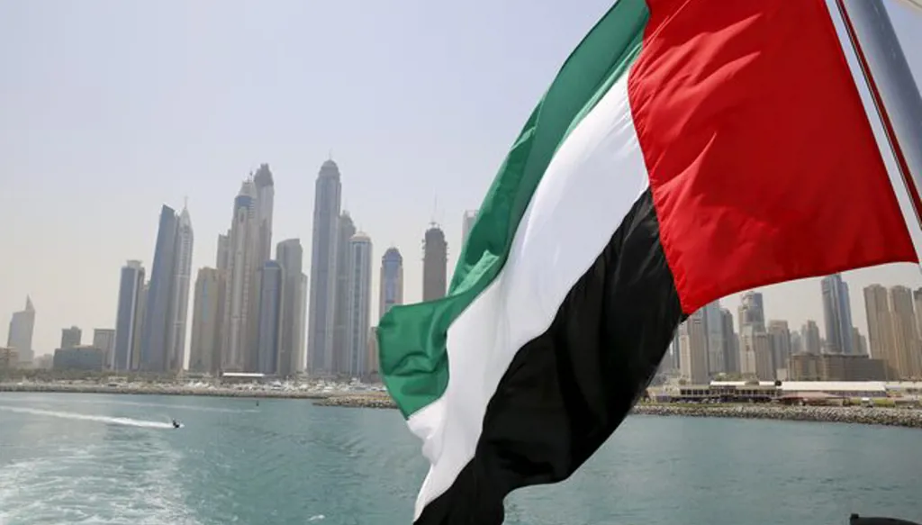 الإمارات تدين الهجوم الإيراني على الكويت: انتهاكٌ صارخ لسيادة الدولة