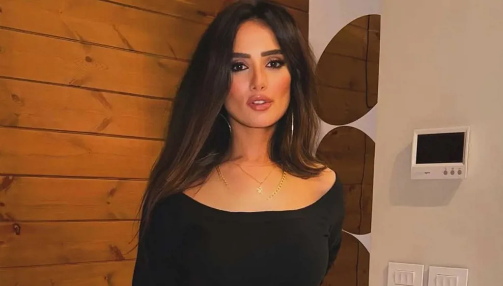 زينة تُفجع بوفاة شقيقها الشاب