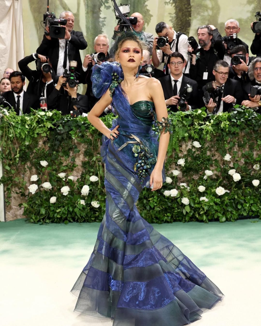 اللوك الاول لـ زيندايا في ميت غالا 2024 (إنستغرام)