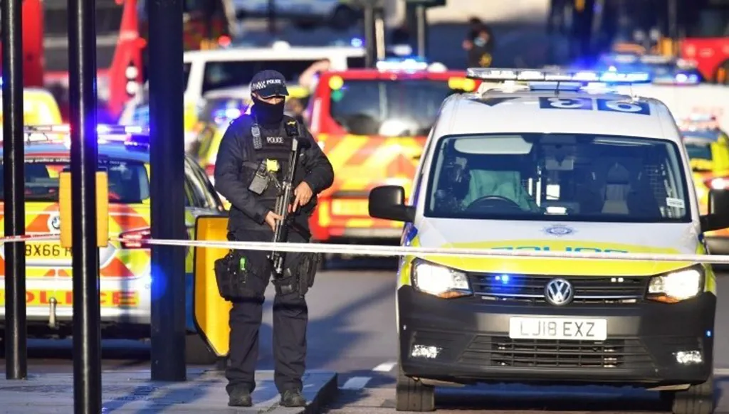 السفارة الأميركية في لندن تستأنف عملها بعد تفجير في محيطها