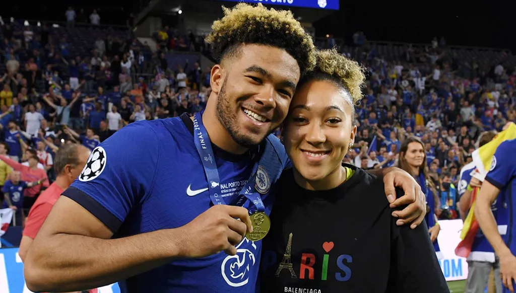 أفضل الثّنائيات في كرة القدم... عندما يجتمع الأخ وأخته على حلم واحد