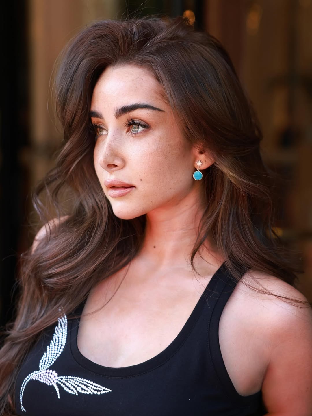 هنا الزاهد بصبغة شعر رائجة في خريف 2025 (انستغرام)