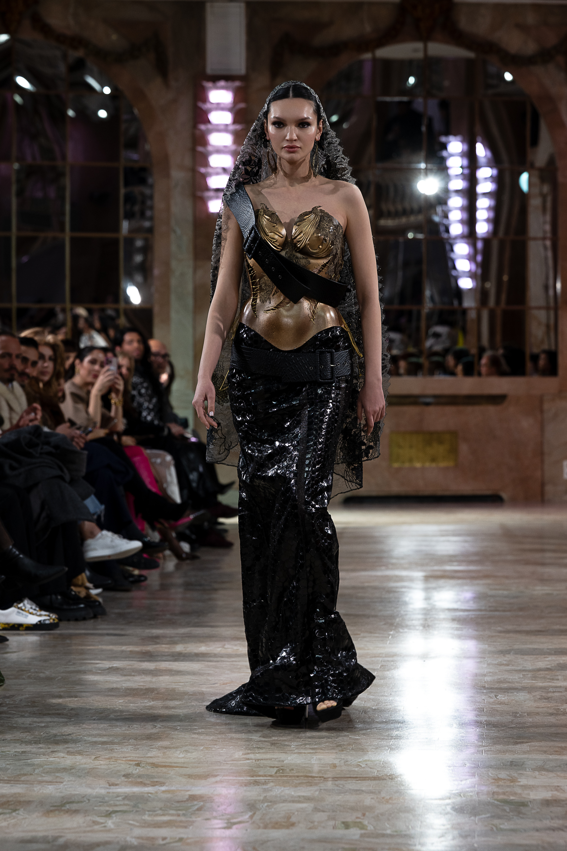 من جموعة روبير أبي نادر للخياطة الراقية لربيع وصيف 2026 (خاص روبير أبي نادر)