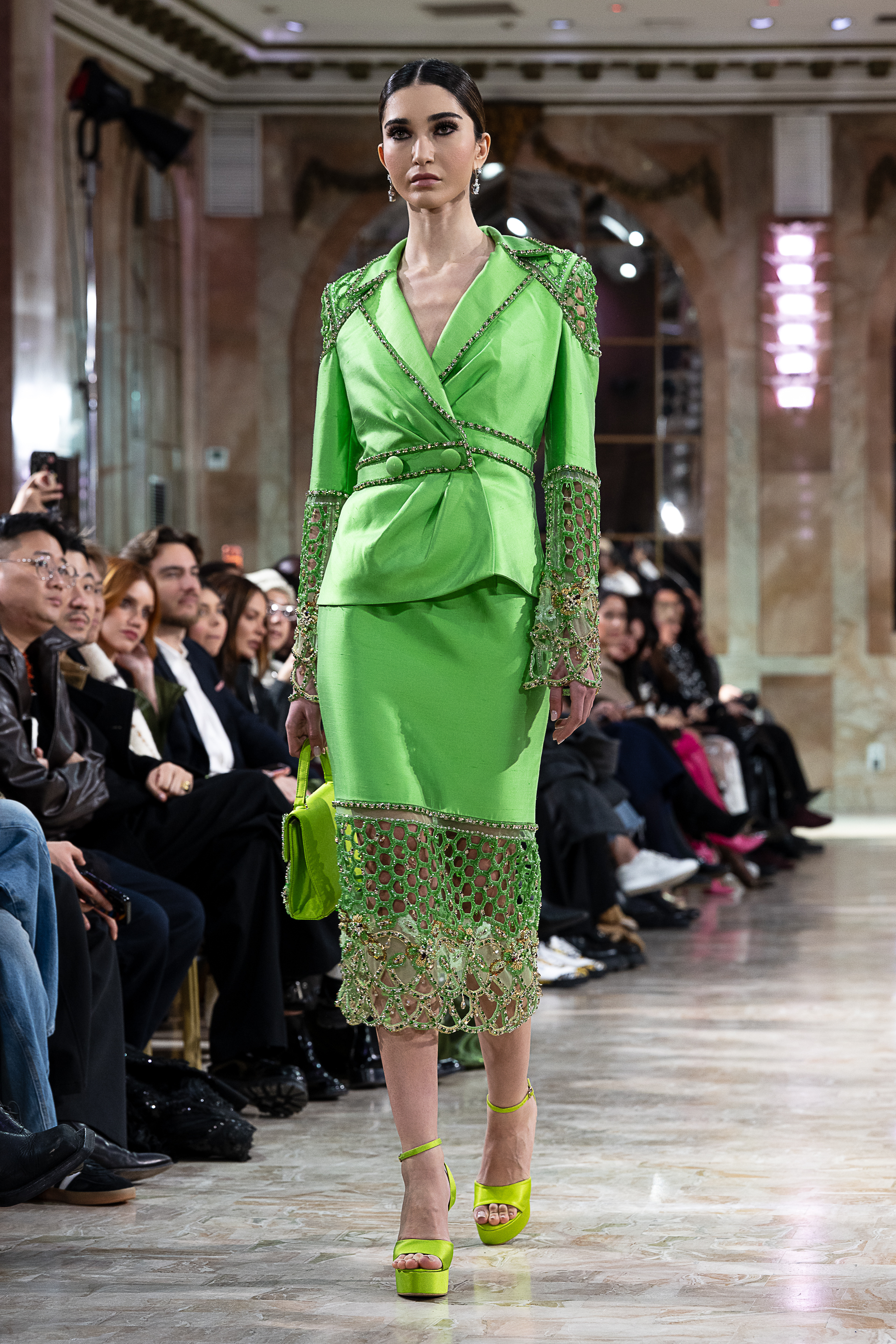 من جموعة روبير أبي نادر للخياطة الراقية لربيع وصيف 2026 (خاص روبير أبي نادر)