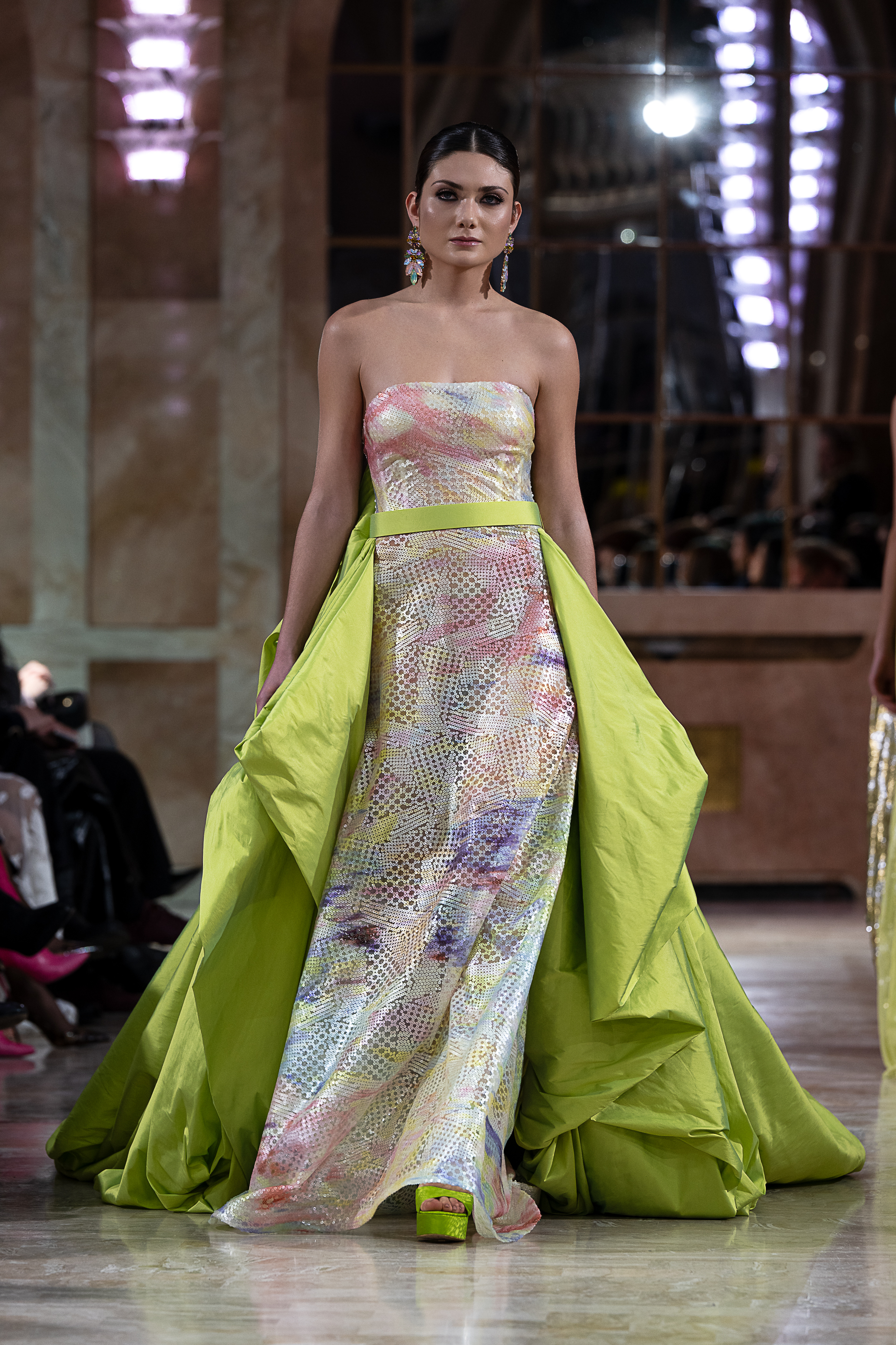 من جموعة روبير أبي نادر للخياطة الراقية لربيع وصيف 2026 (خاص روبير أبي نادر)