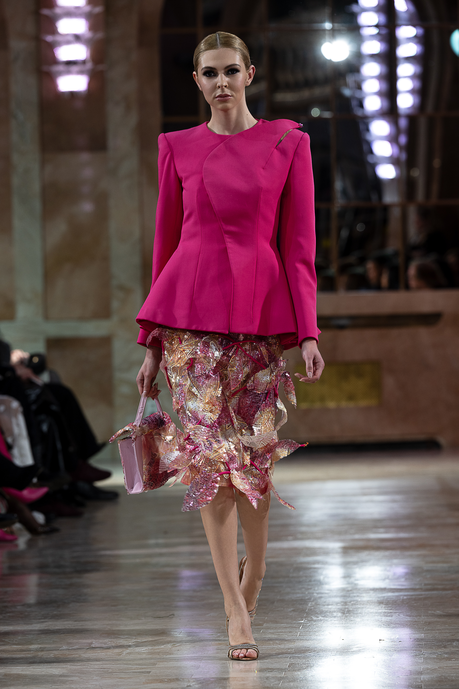 من جموعة روبير أبي نادر للخياطة الراقية لربيع وصيف 2026 (خاص روبير أبي نادر)