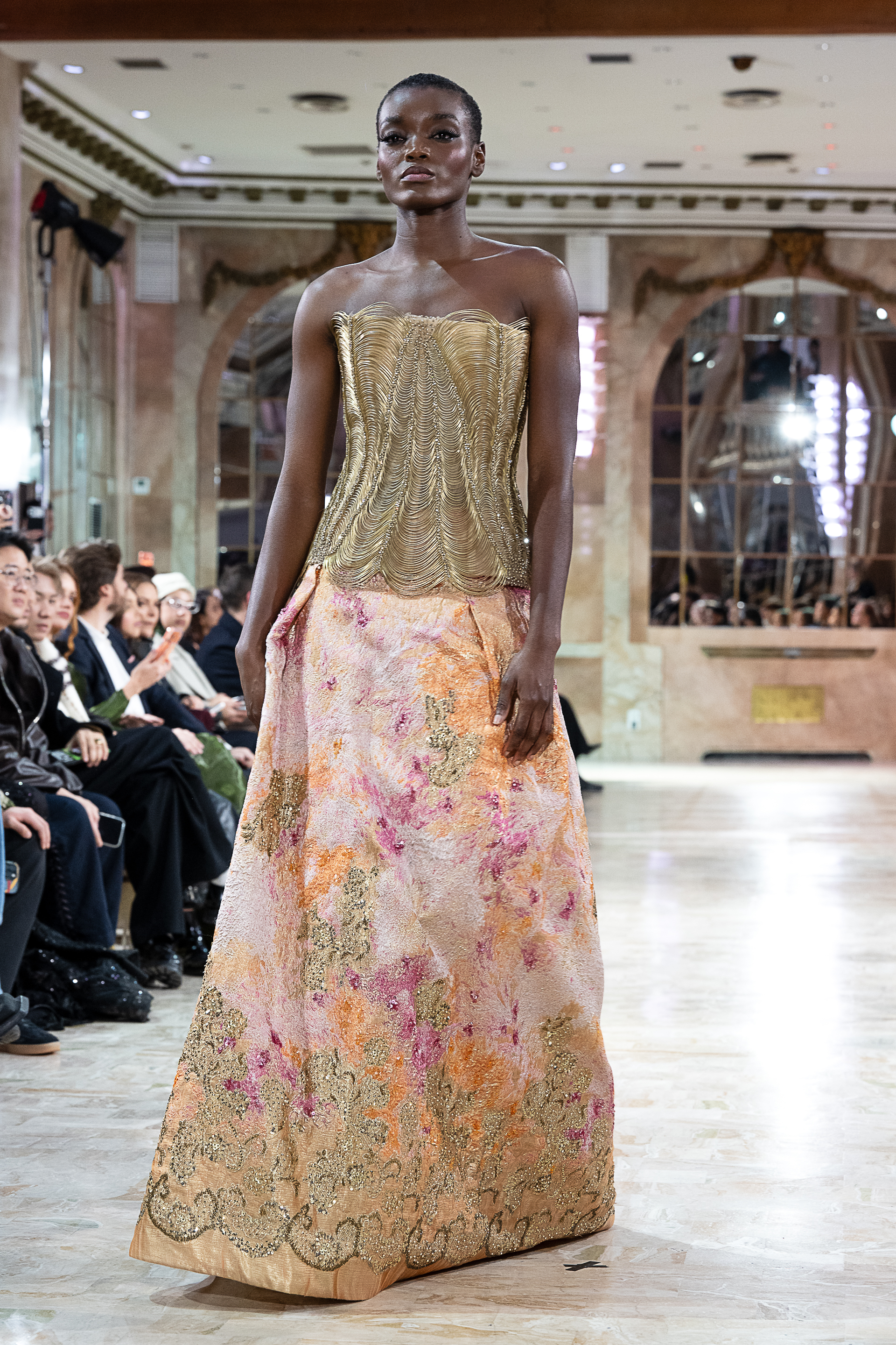 من جموعة روبير أبي نادر للخياطة الراقية لربيع وصيف 2026 (خاص روبير أبي نادر)