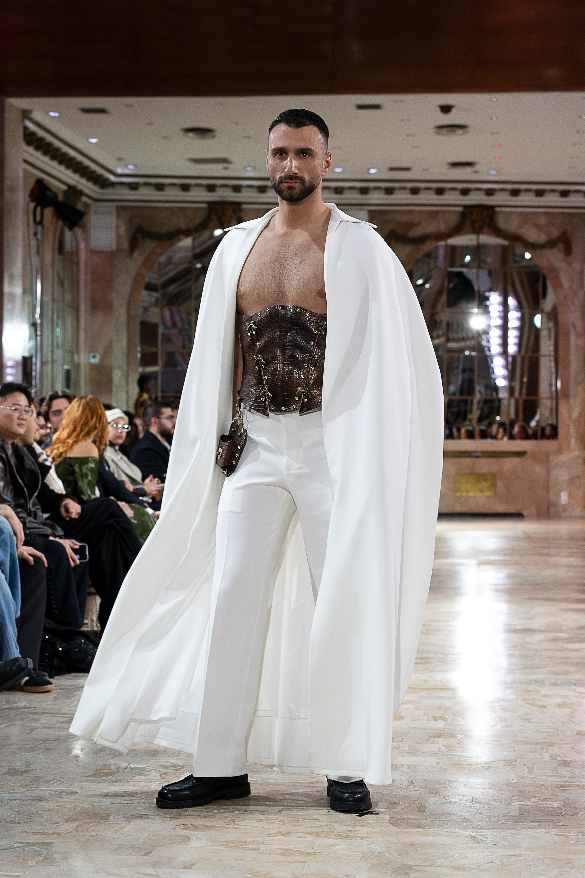 من جموعة روبير أبي نادر للخياطة الراقية لربيع وصيف 2026 (خاص روبير أبي نادر)