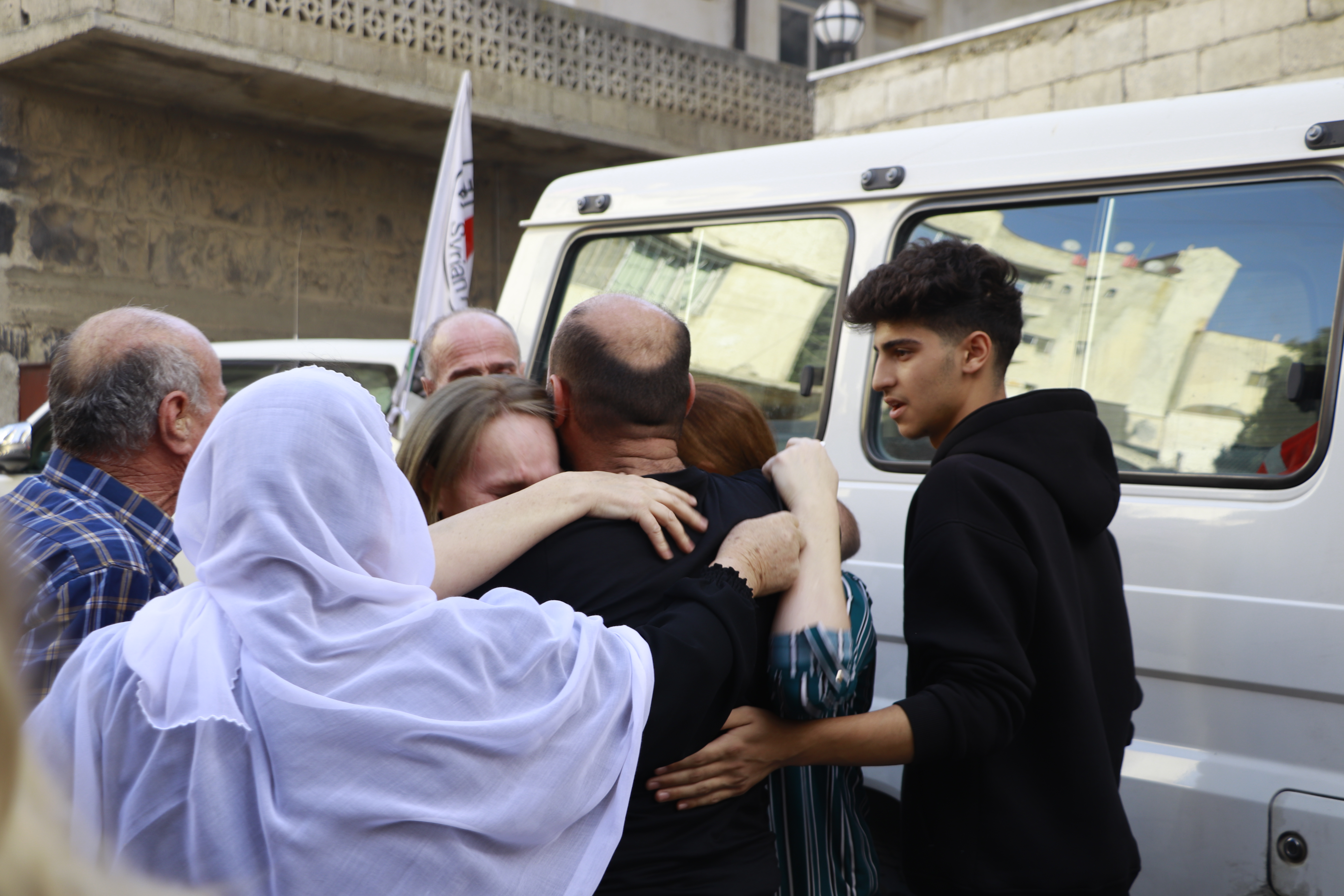 الافراج عن مختطفين (النهار).
