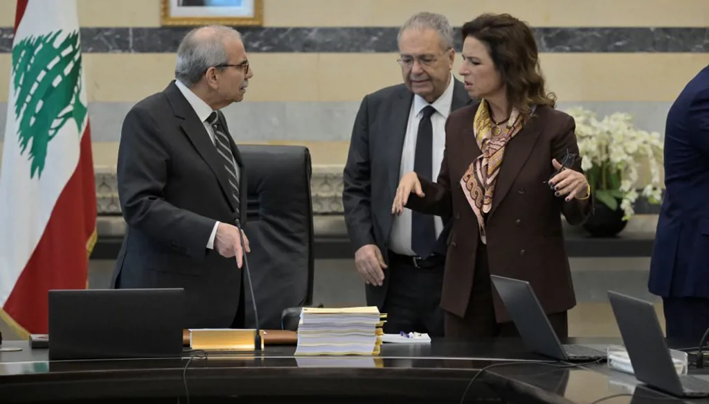 الاستحقاق العالق: 30 مرشحاً فقط و"المستقبل" يتحفّز... إسرائيل تواكب الانتظار اللبناني باستهداف مُركّز للبقاع