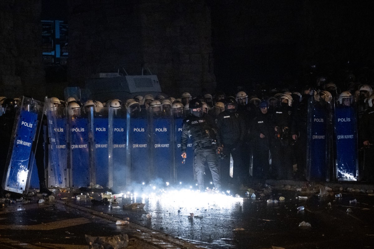 عناصر من الشرطة التركية (أ ف ب)