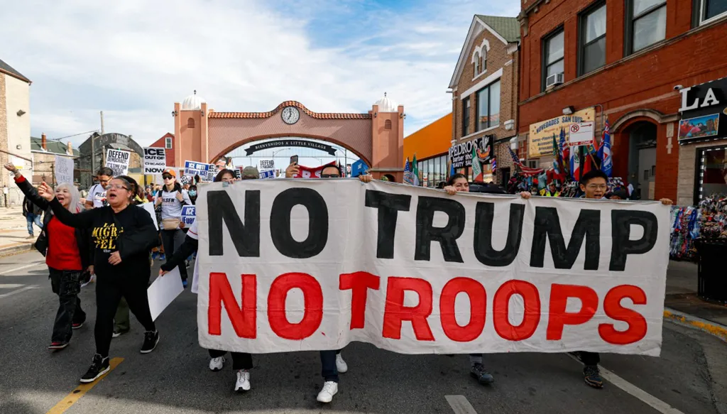 القضاء الأميركي يوقف نشر الحرس الوطني في بورتلاند وشيكاغو ‏