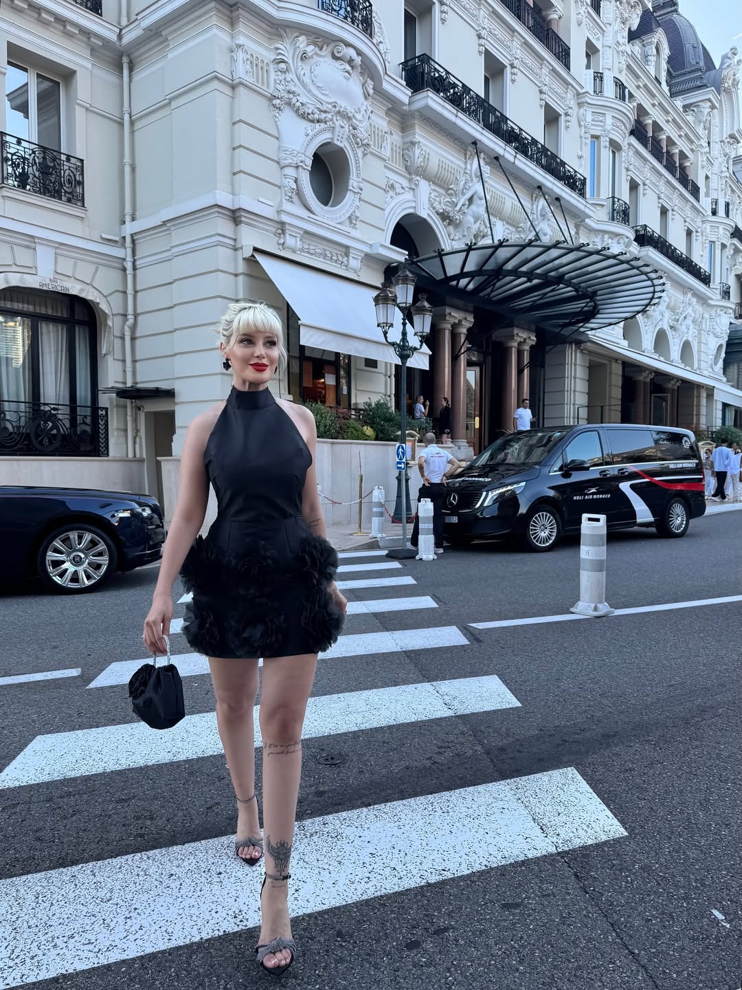 مصممة الأزياء التركية آيشه غول إيراسلان (إنستغرام).