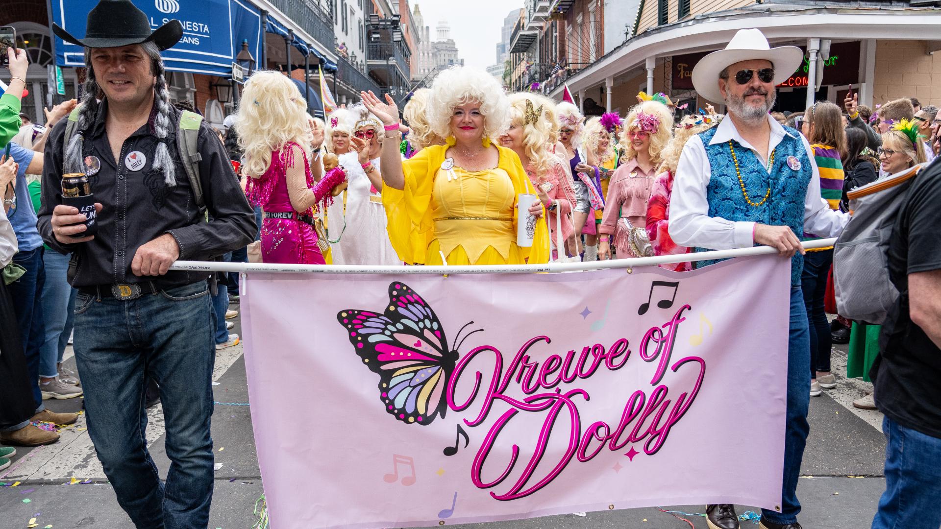 صورة احتفالات Dolly Parton Day في ناشفيل (AP).
