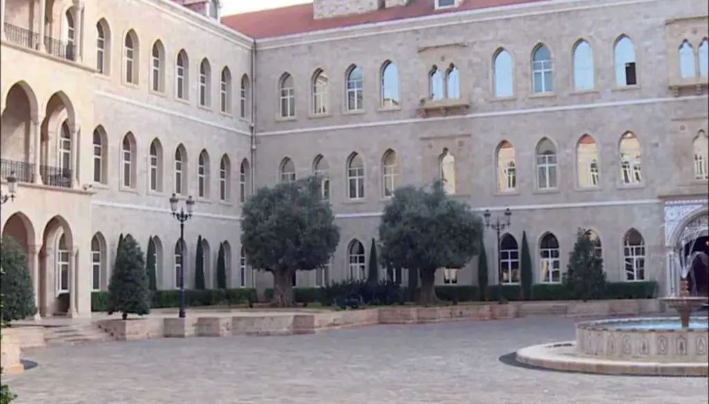 وزارة لبنانية تستعين بسفارات أجنبية