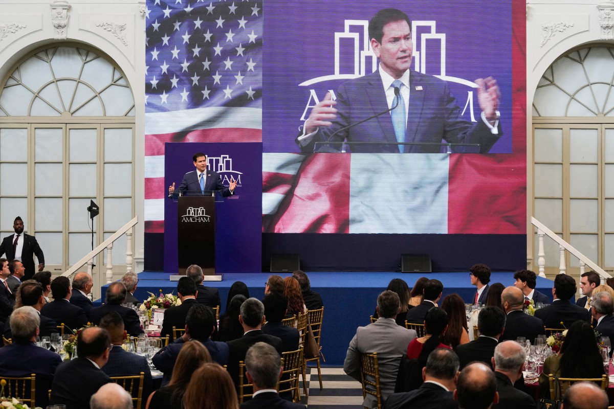 وزير الخارجية الأميركي ماركو روبيو يلقي كلمة في غرفة التجارة الأميركية في البيرو (أ ف ب).