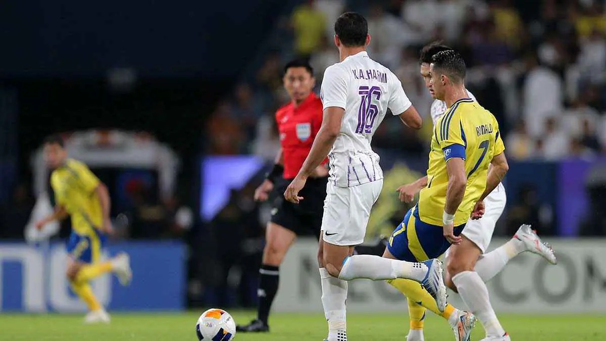 من مباراة سابقة بين العين والنصر.