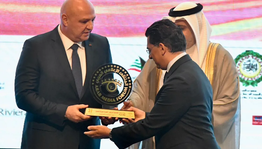 انطلاق الدورة الـ21 لـ