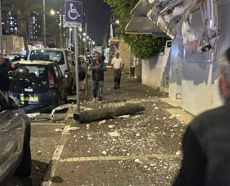 سقوط شظايا في كريات يام (إكس).