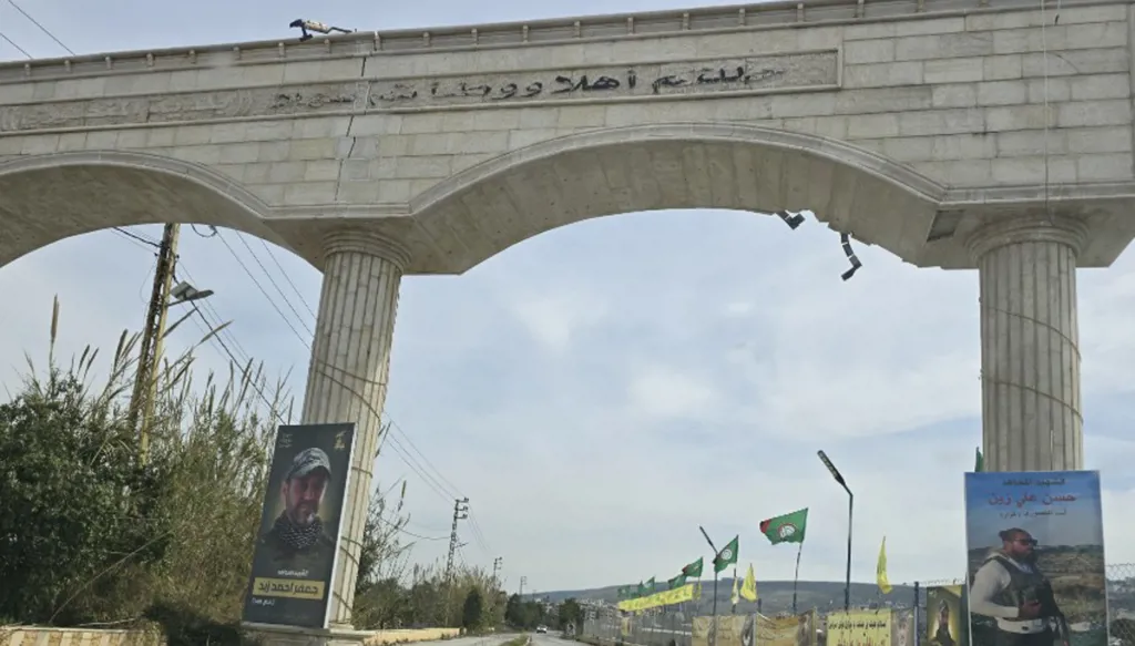 درون إسرائيلية في أجواء جنوب لبنان: "حزب الله" ينذر بفتح أبواب جهنم (فيديو)