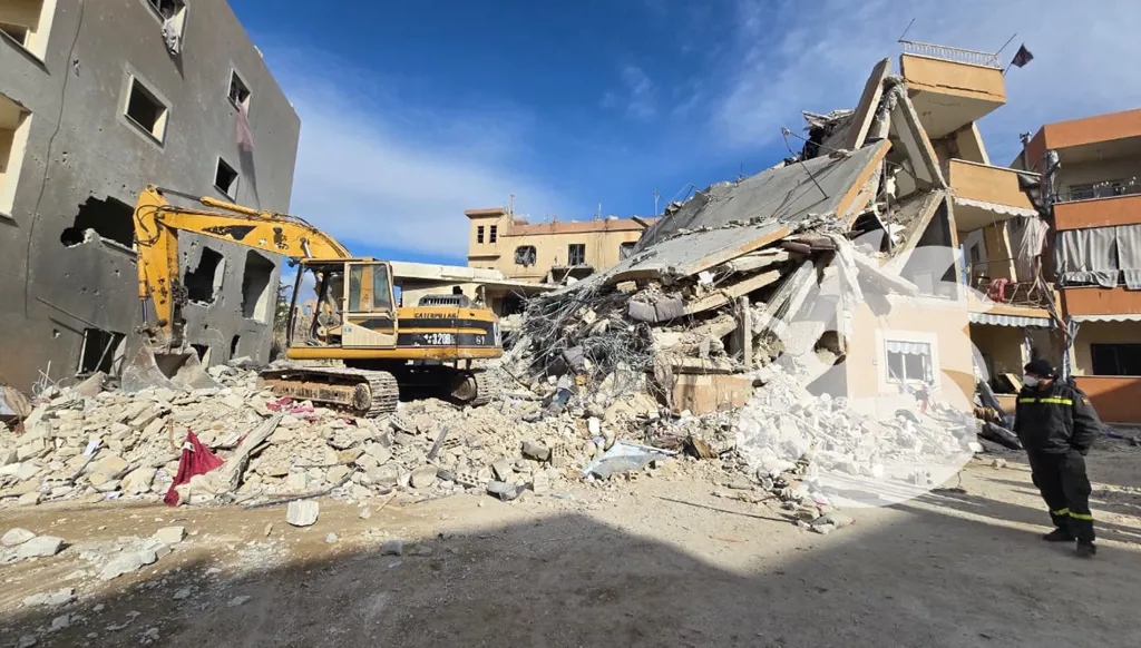 7 ضحايا و14 جريحاً بغارة بعلبك... مَن المستهدف؟ (صور وفيديو)