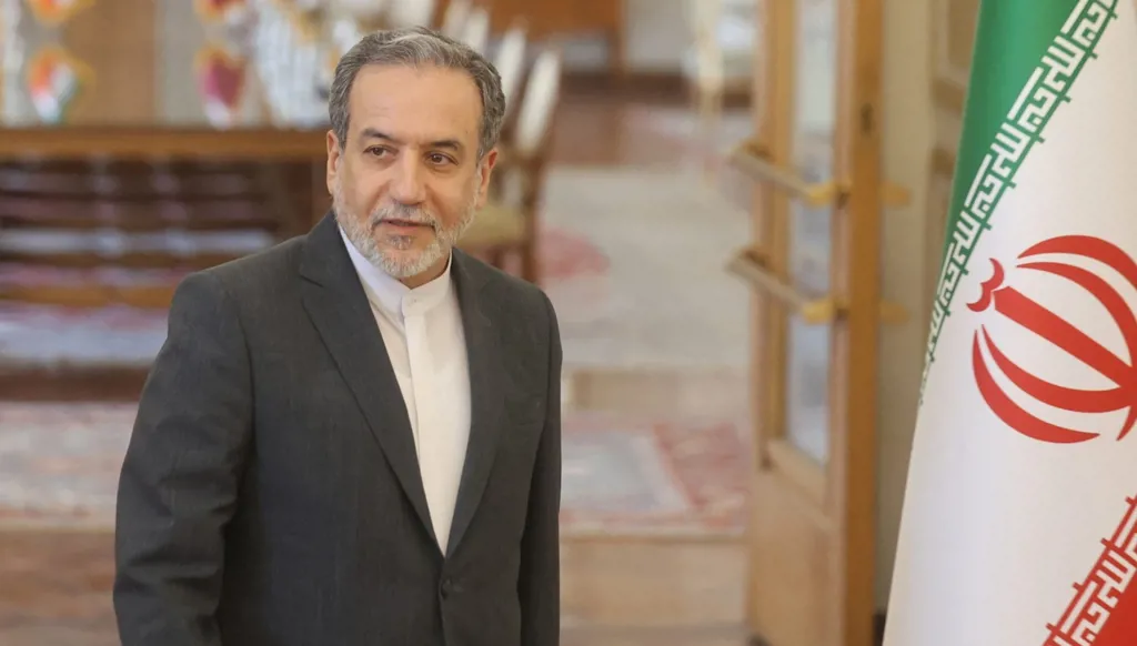 عراقجي: إعلان واشنطن استئناف التجارب النووية خطوة رجعية