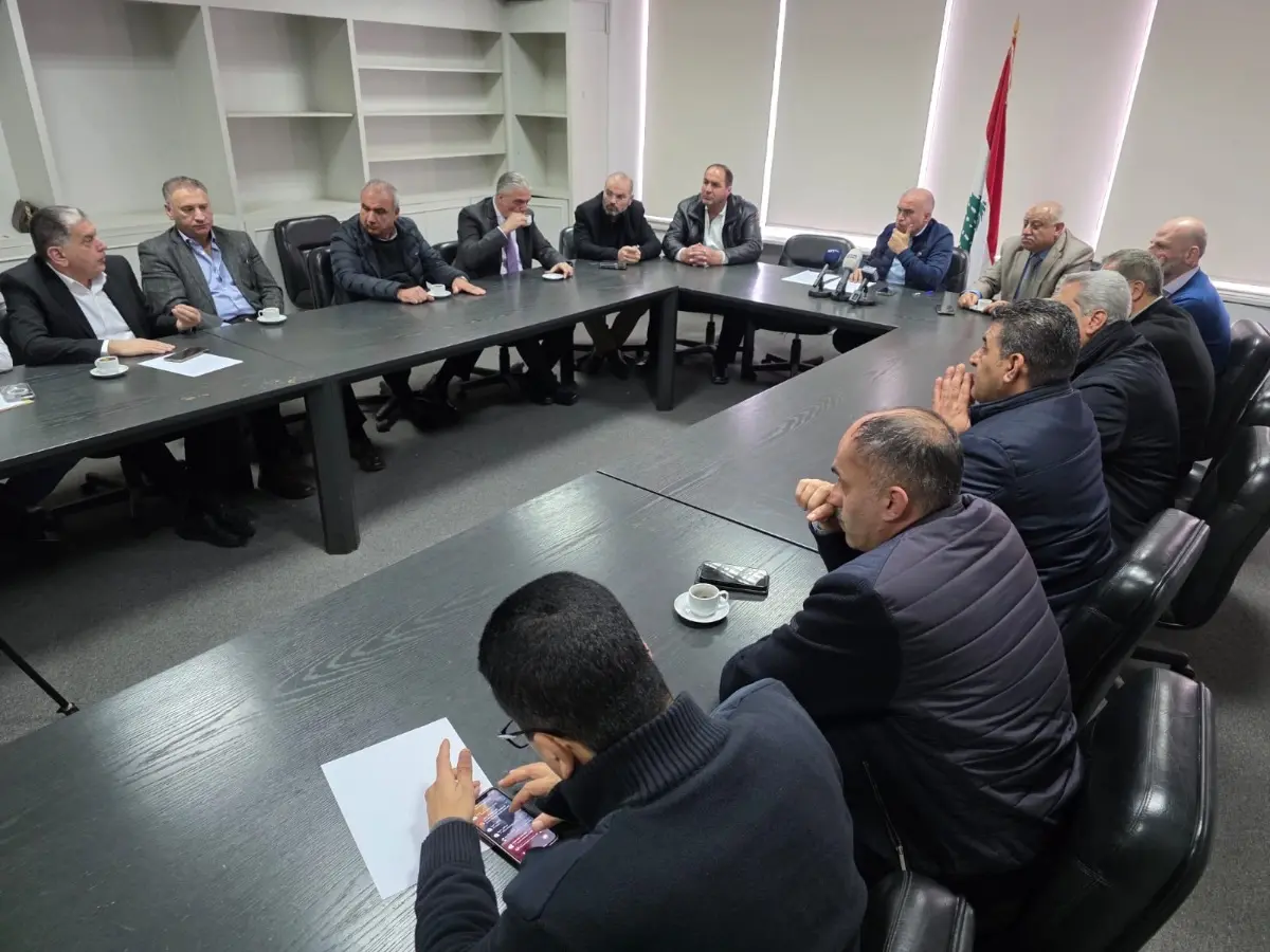 اجتماع في المديرية العامة للنقل البري والبحري (رسمي)